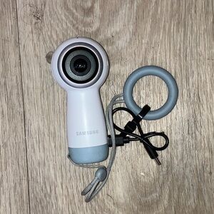 SAMSUNG 360 Degree Camera With Charger